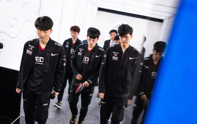 足球世界也 足球世界也