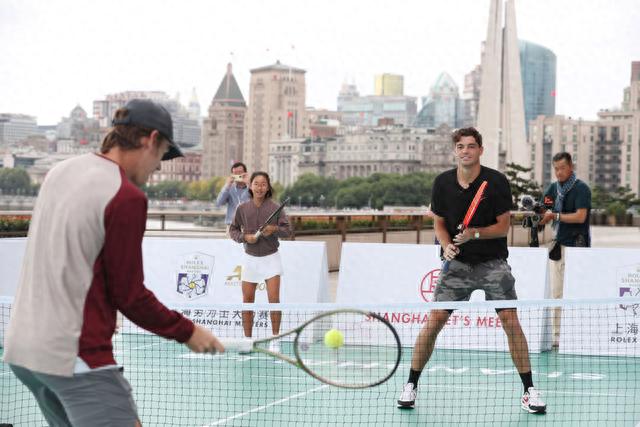 赞助商和媒 赞助商和媒