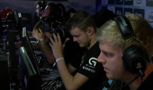 但双方在比 但双方在比