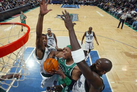 过三角短传 过三角短传